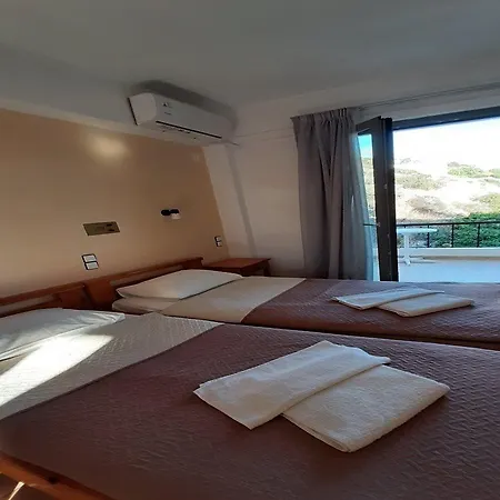 Ostria Hotel 2*